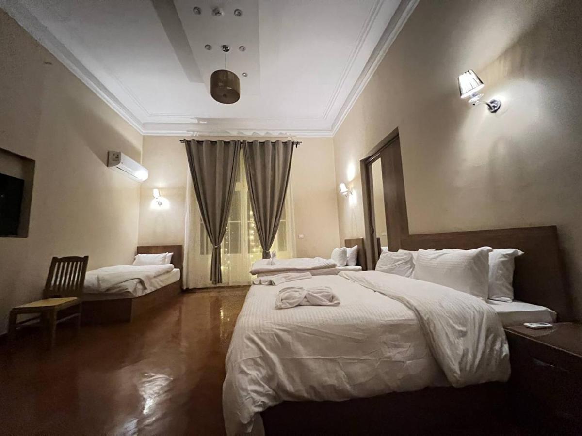 Paris East Hostel *